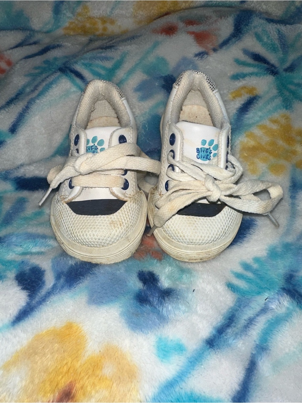 Vintage blues clues toddler shoes
